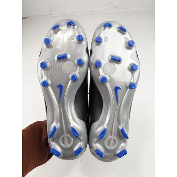 Nike Tiempo Legend Club 10 Soccer Cleats